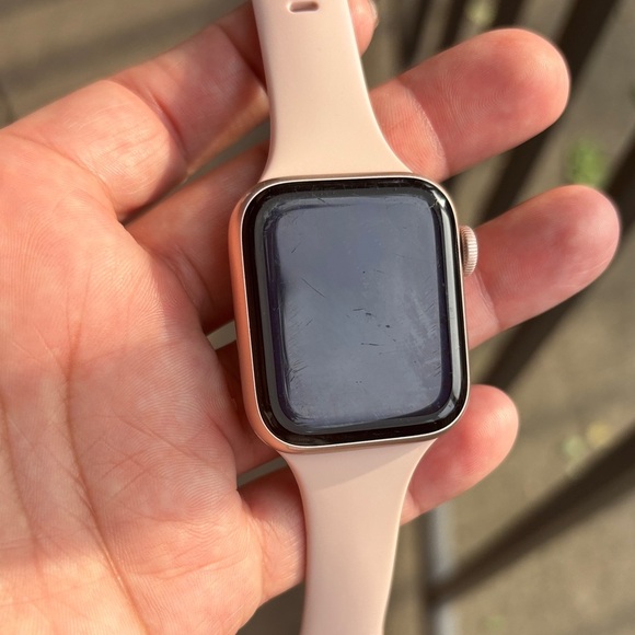Apple Smartwatch with Light Pink Band - Picture 1 of 3